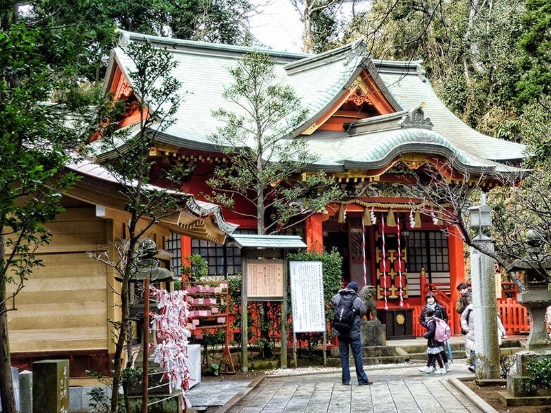 Enoshima-Shrine-Nakatsu-No-Miya-Jinja