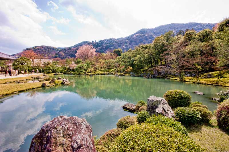 Best Japanese Gardens - Tenryuji temple in Arashiyama