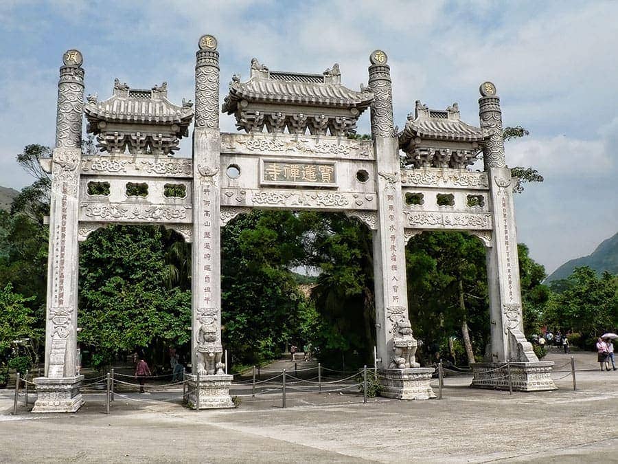 Gate Po Lin Monastery