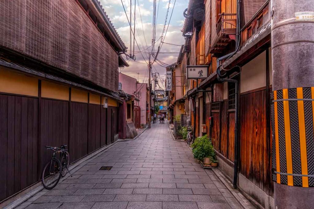 Street in Gion, Kyoto in the early evening