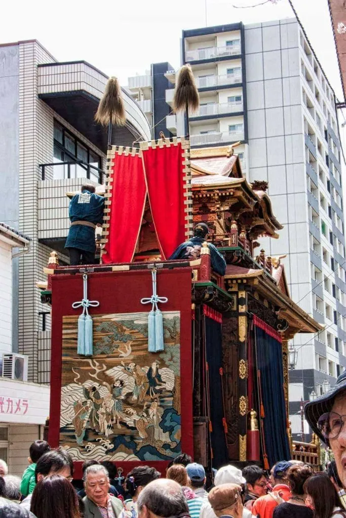 Festivals in Japan are a fabulous way to enjoy a community atmosphere and local culture. Here's all you need to know to plan a visit to the Nagahama Kabuki Festival