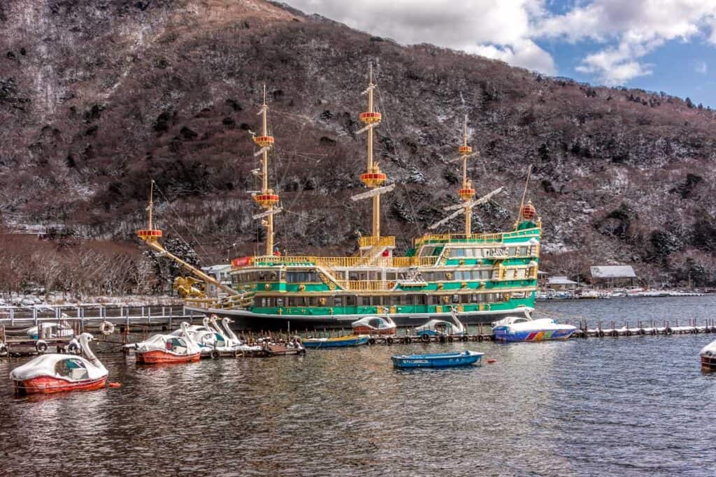 Hakone pirate ship on the lake