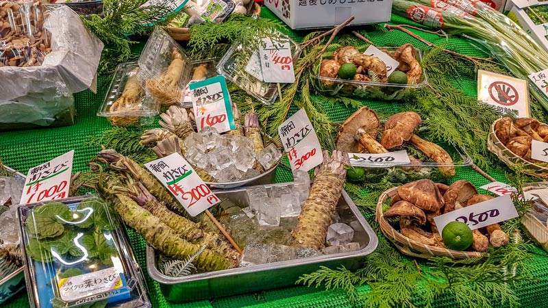 Wasabi and vegetables at Kuromon Market