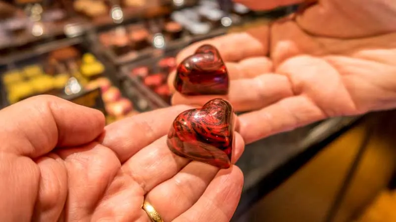 Donarch fine chocolate hand painted raspberry heart