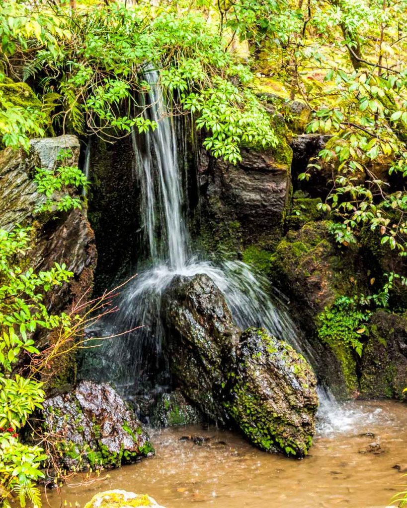 Toryumon dragon waterfall