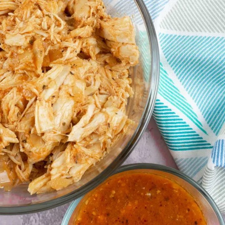 shredded spicy chicken with reserved sauce