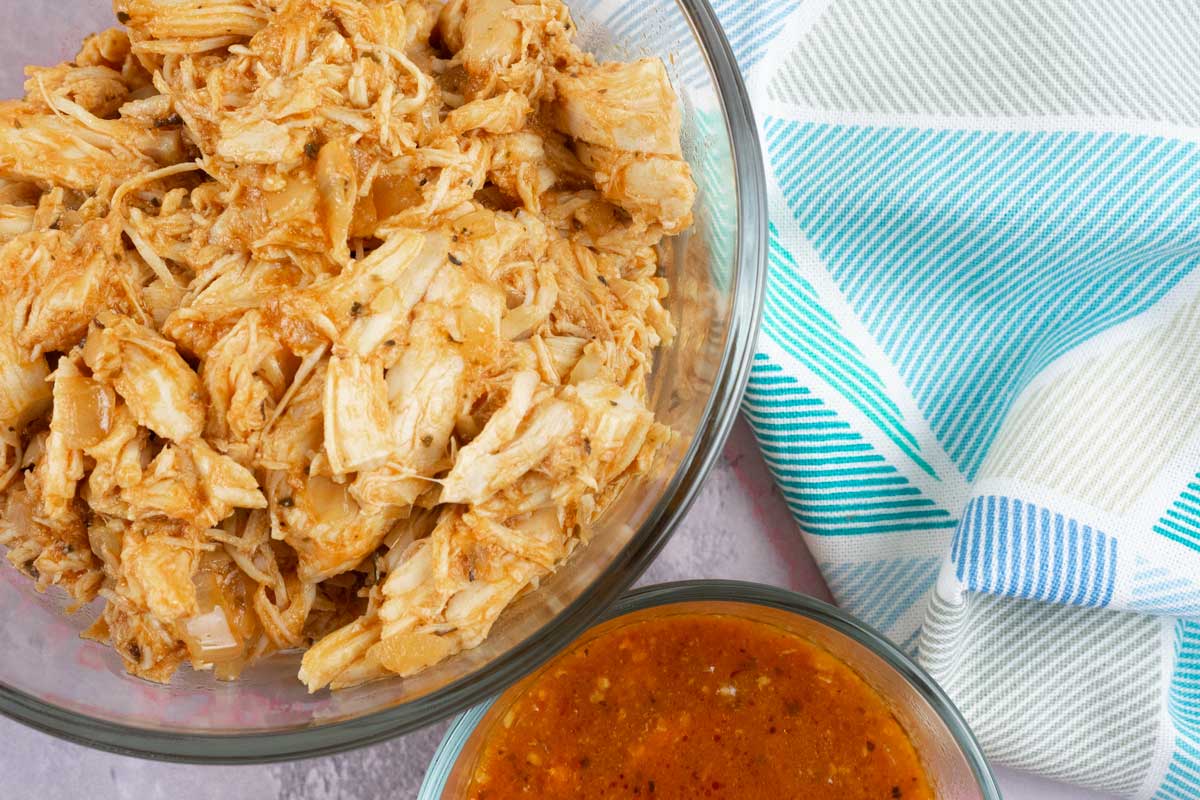 shredded spicy chicken with reserved sauce