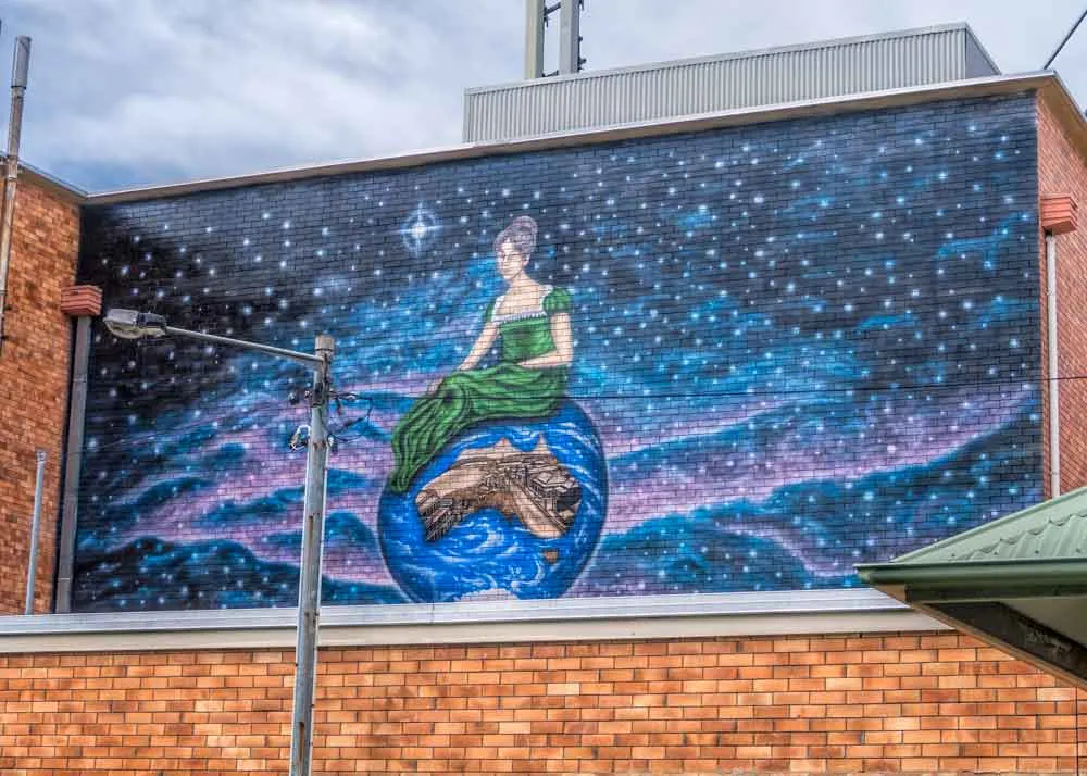 'Our World' mural in Maryborough tells the story of the naming of the city and river