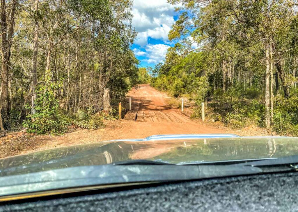 Dirt road to Wongi Waterholes, Queensland