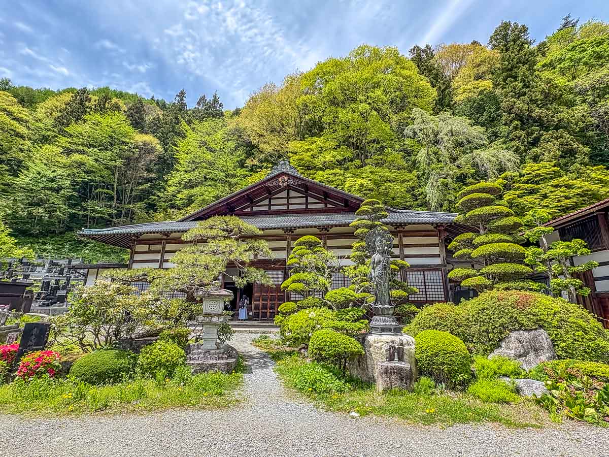 Chosenji - a temple at Nari on the Nakasendo trail