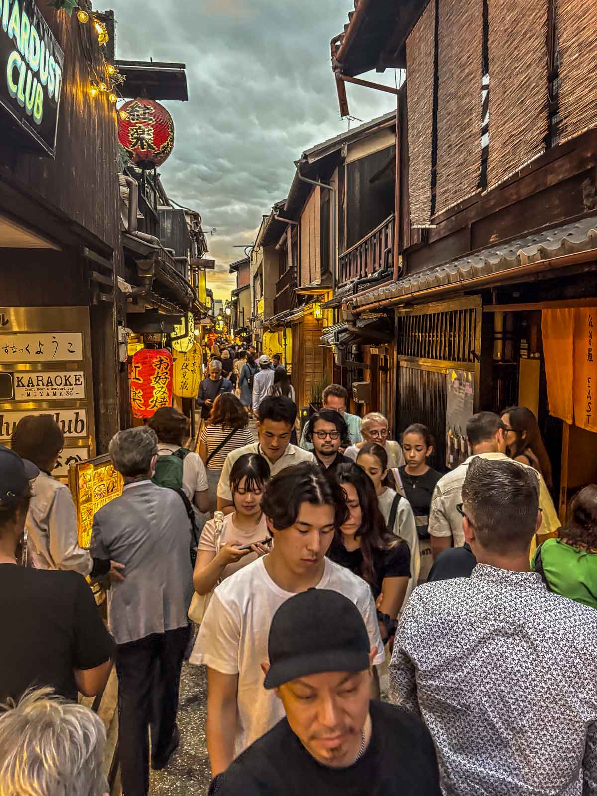 Crowded streets in Pontocho